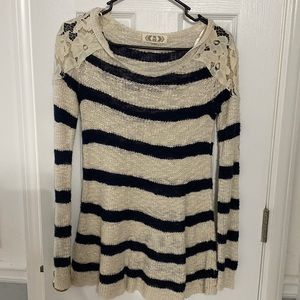 Women’s Medium Sweater